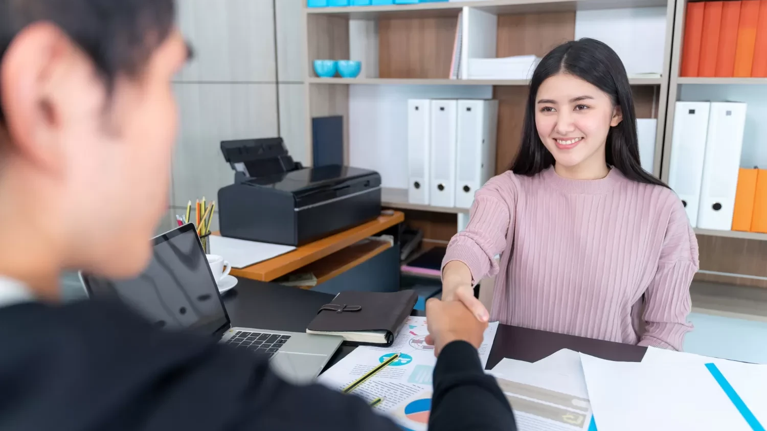 Job Interview: Handling Constructive Criticism (Sample Answers)