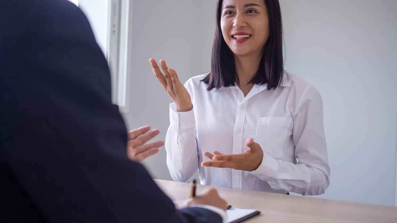 Top 5 Body Language Tips for Job Interviews